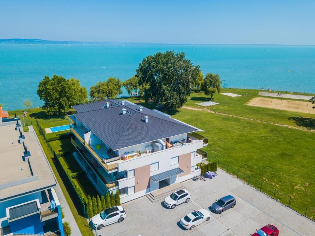 Elegant Apartman Siófok Eksteriør billede